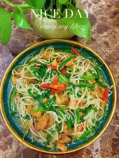 The bean sprouts are fried