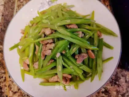 Four seasons of bean fried meat