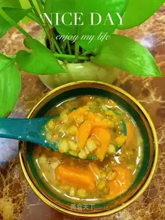 Red potatoes, rice green bean soup