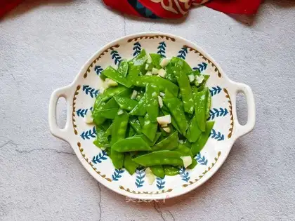 Garlic is good for Dutch beans