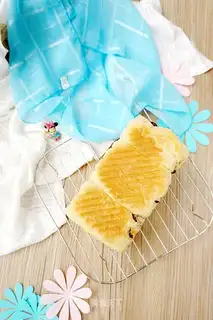 raisin bee-honey nudity toast