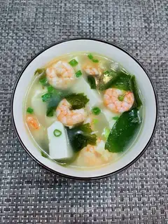 Shrimp tofu dress with soup