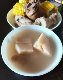 Liqiu Lin peanuts and salted pig hoof soup