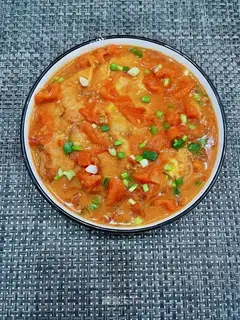 Tomato fried eggs