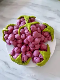 Grape buns