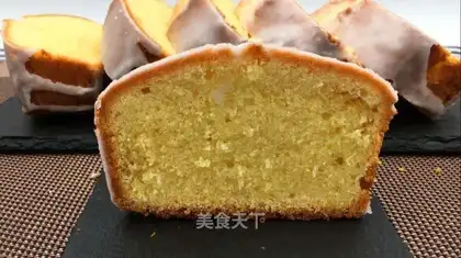 Lemon pound cake