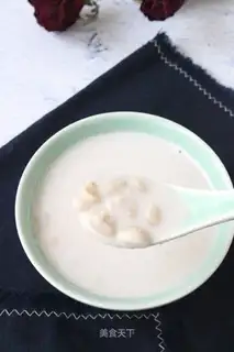 Milk peanut soup