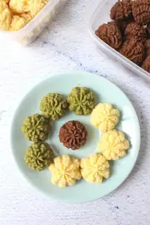 Three-colour Jenny Cookies
