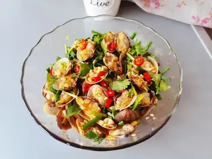 Thai spicy clam