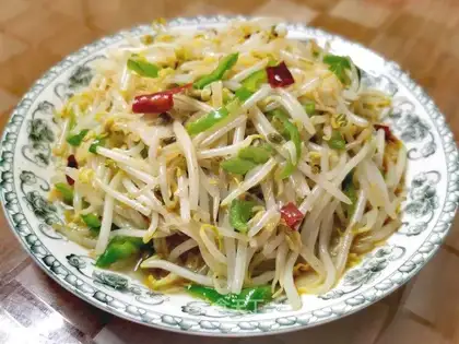 Jealousy bean sprouts