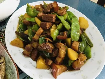 Red roast gravy
