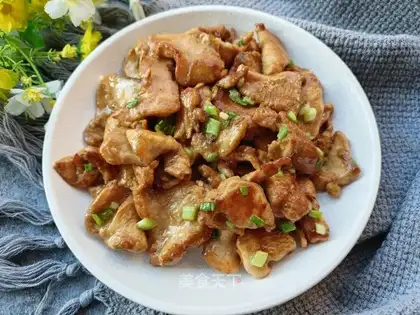 Onion chicken chest
