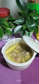 Blue papaya corn and pigbone soup