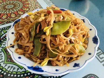 Chicken noodles