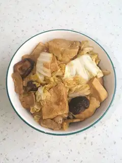 Cracked tofu with cabbage