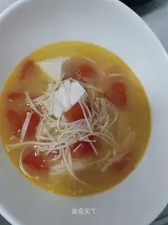 Golden Tomato Tofu soup