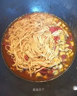 Tomato egg noodles