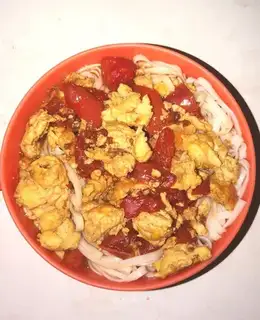 Tomato egg noodles