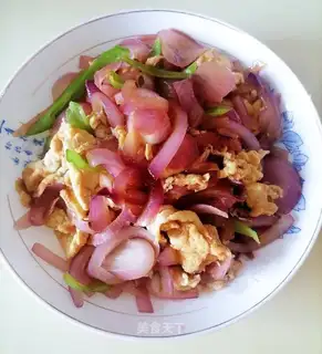 Onion fried eggs