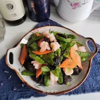 Shrimp is fried