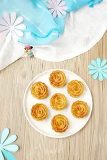 Rose ham mooncake
