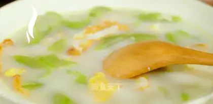 Smelt egg soup
