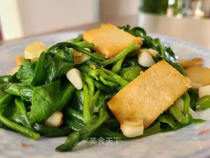 Tofu with the moon