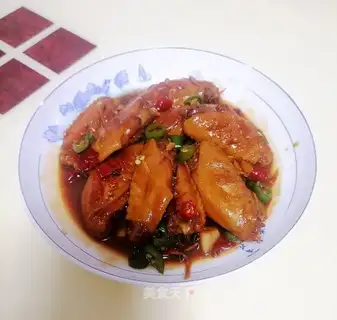 Red chicken wings