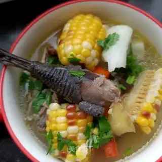 Roast chicken with corn meds
