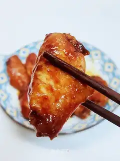 The red chicken wings