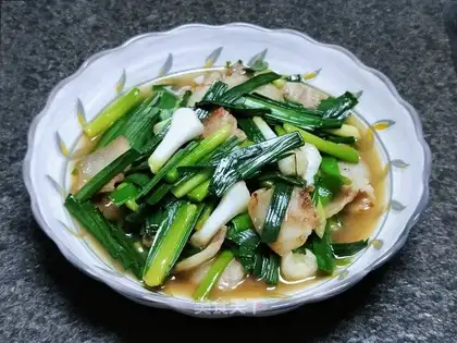 Five flowers with garlic