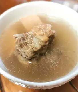 Lotus peanut chop soup