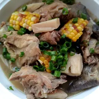 Lian's corn rooster