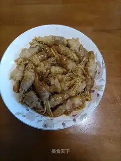 Golden mushroom roll