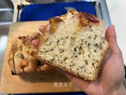 Plum red tea pound cake