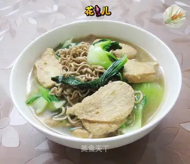 ♪ Red-burned veggie green noodle ♪