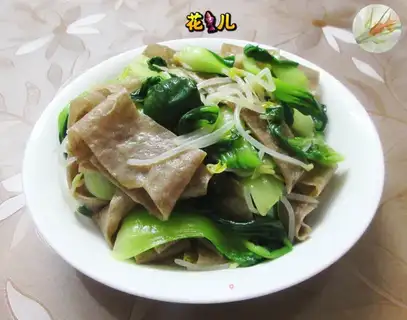Green bean sprouts with gravy