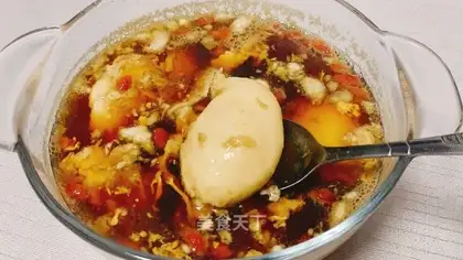 Red sugar boiled eggs