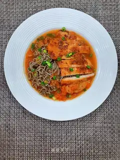 Tomato chicken gravy noodles