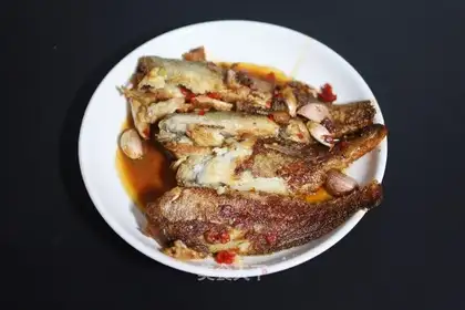 Red-burned yellowfish