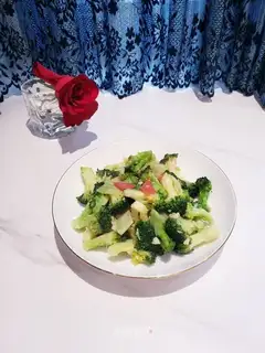 Garlic chicken juice and blue flowers