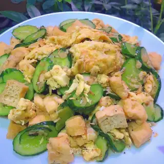 cucumber fried eggs