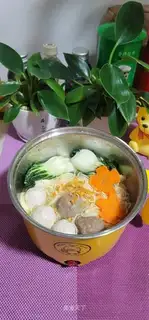 Maruko's cooking bamboo and egg noodles