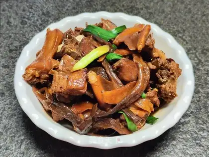 Moose mushroom duck