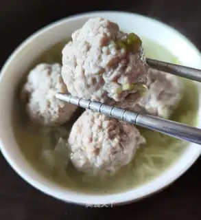 Yellowtooth white meatball soup