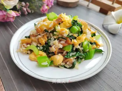 Mustard egg greasy rice