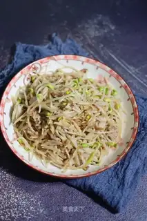 Lian soybean sprouts