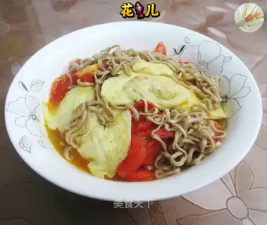 Egg dumpling ketchup noodles
