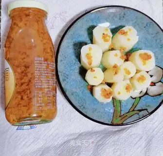 Homemade cinnamon flowers