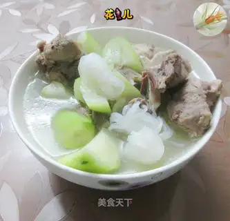 ♪ The taro rose up at night ♪